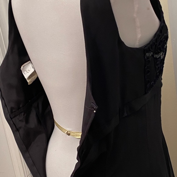 GW Navy Blue Sequence Formal Evening Gown Size 6 - Picture 13 of 16